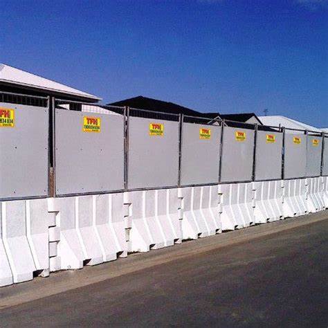 HIRE - Water Barrier Hoarding Extensions