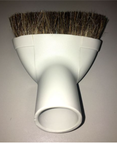 CLEANSTAR - OVAL SHAPED GREY DUSTING BRUSH - 32MM
