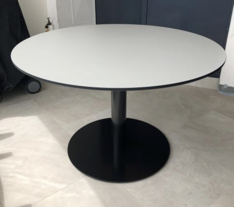 Danube Disc Base – Sleek & Sturdy Table Support