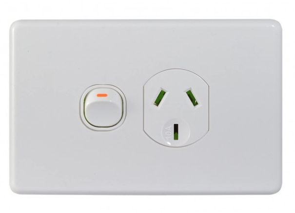Trader Puma 1 Gang Switched Power Point – 10A 250V (Kimaka)